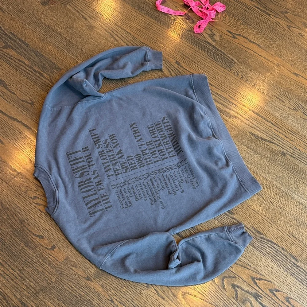 Taylor Swift Eras Tour Blue Crewneck Sweatshirt Official Merch Size XS NWOT - Picture 13 of 16